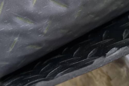 Дорожка автомобильная "ёлочка" (толщ. 3 мм, шир. 1200 мм, дл. 5 м, вес 25.2 кг) Китай